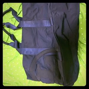 Authentic, Excellent condition Tory Burch LG tote